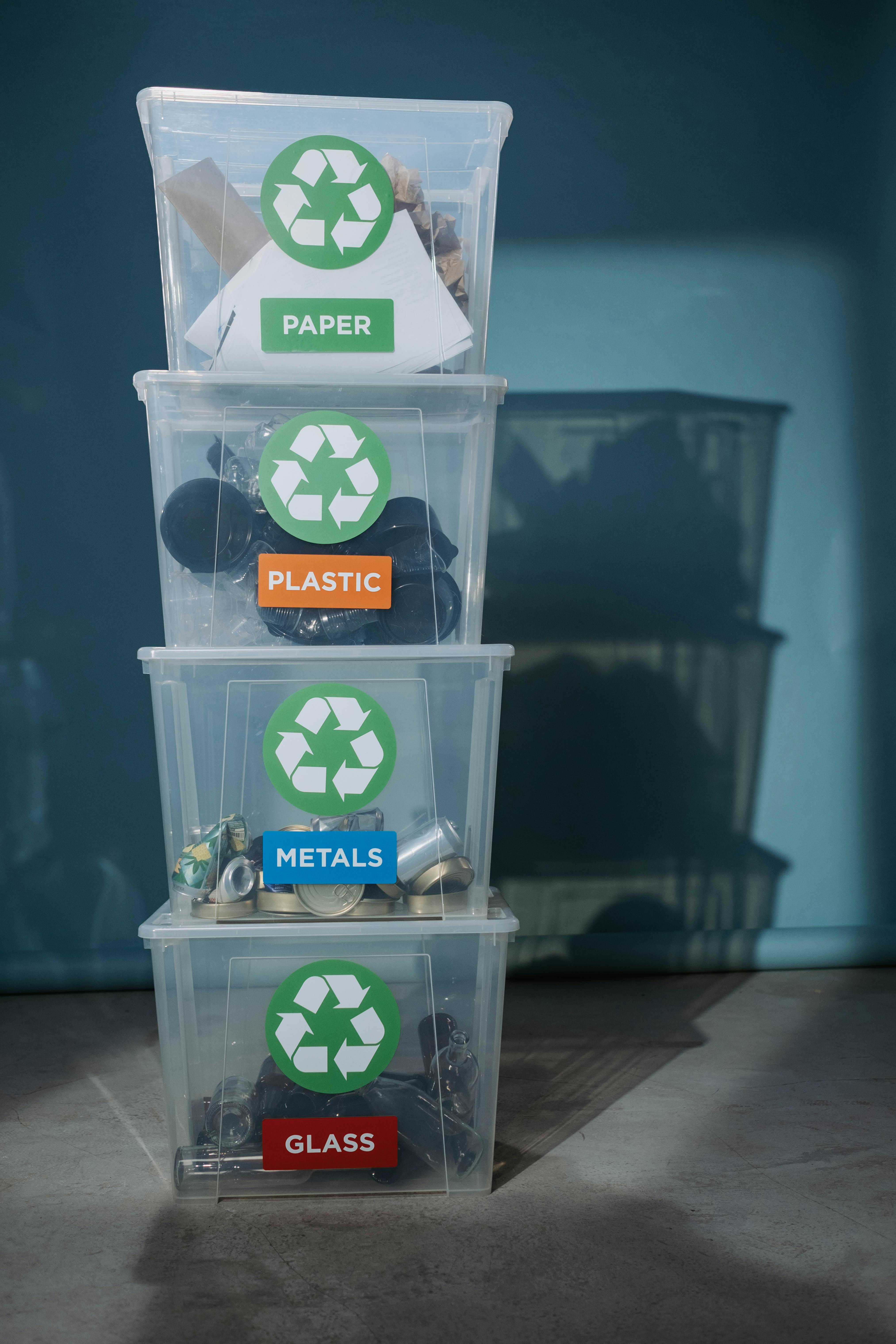 Technology - Triedenie plastového odpadu - vstupný materiál pre recykláciu